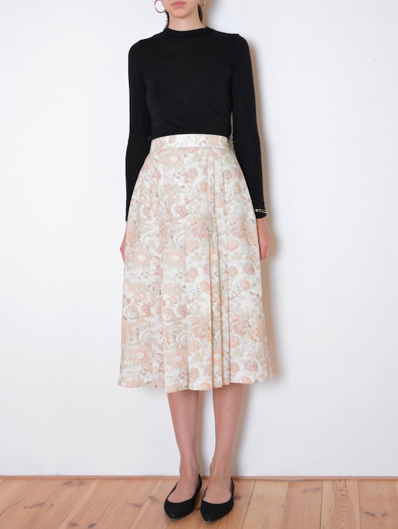 90 s Pleated Floral Skirt Pastel White Pink Beige Rose Print Midi Skirt Flared a Line Retro British Vintage Midi Skirt Medium Etsy Canada