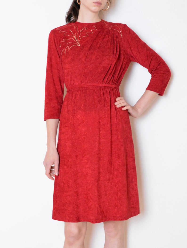terry cloth red and gold leaves flowers embellished festive retro vintage long sleeve midi dress small 80/'s red embroidered dress