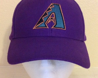 twins enterprise inc hats