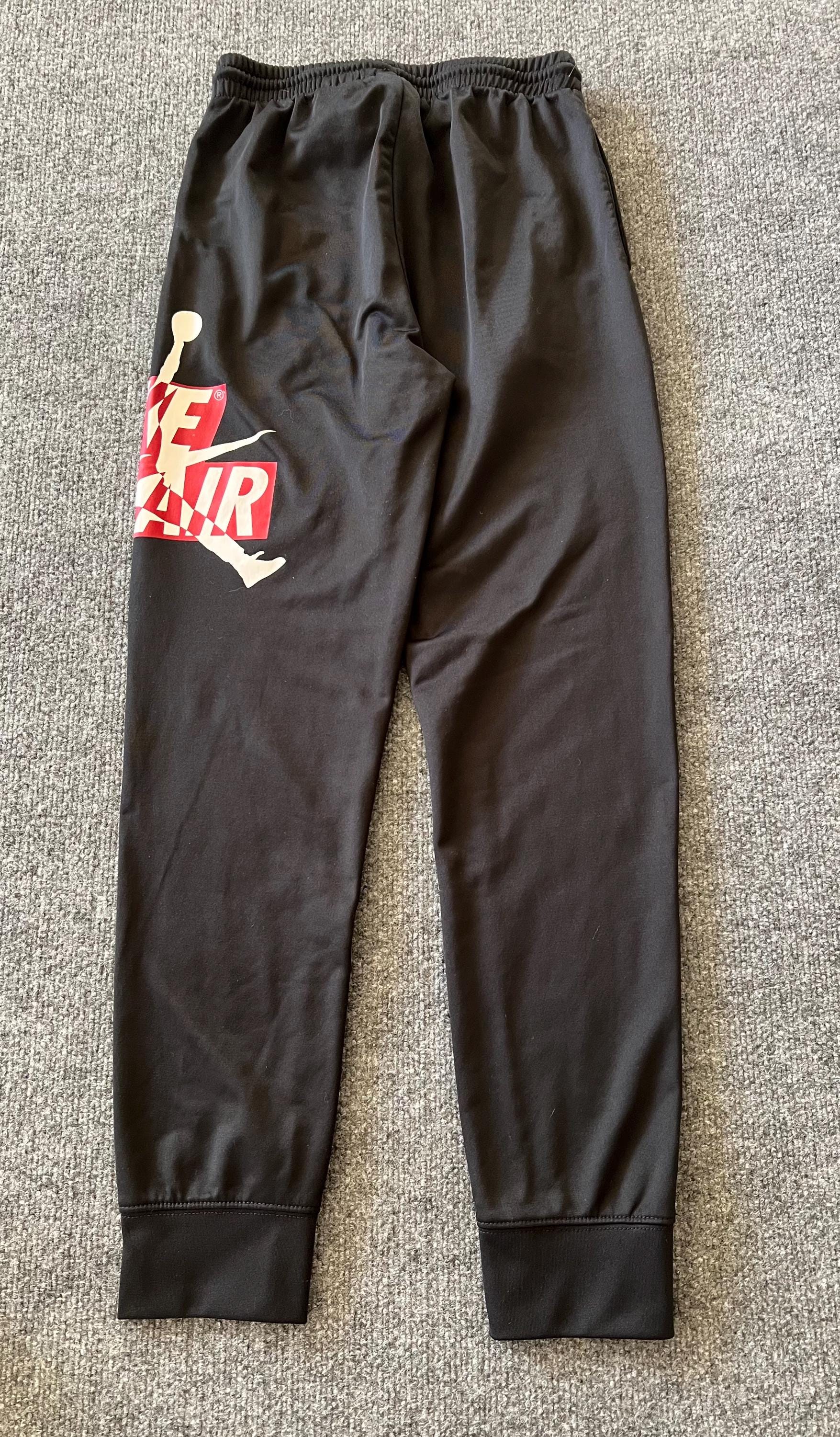 nike gym vintage capri sweatpants