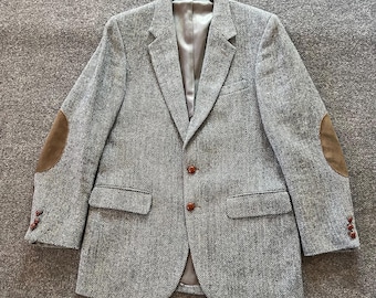 Vintage Harris Tweed 38R Gray Herringbone Blazer Wool Sport Coat Elbow Patches