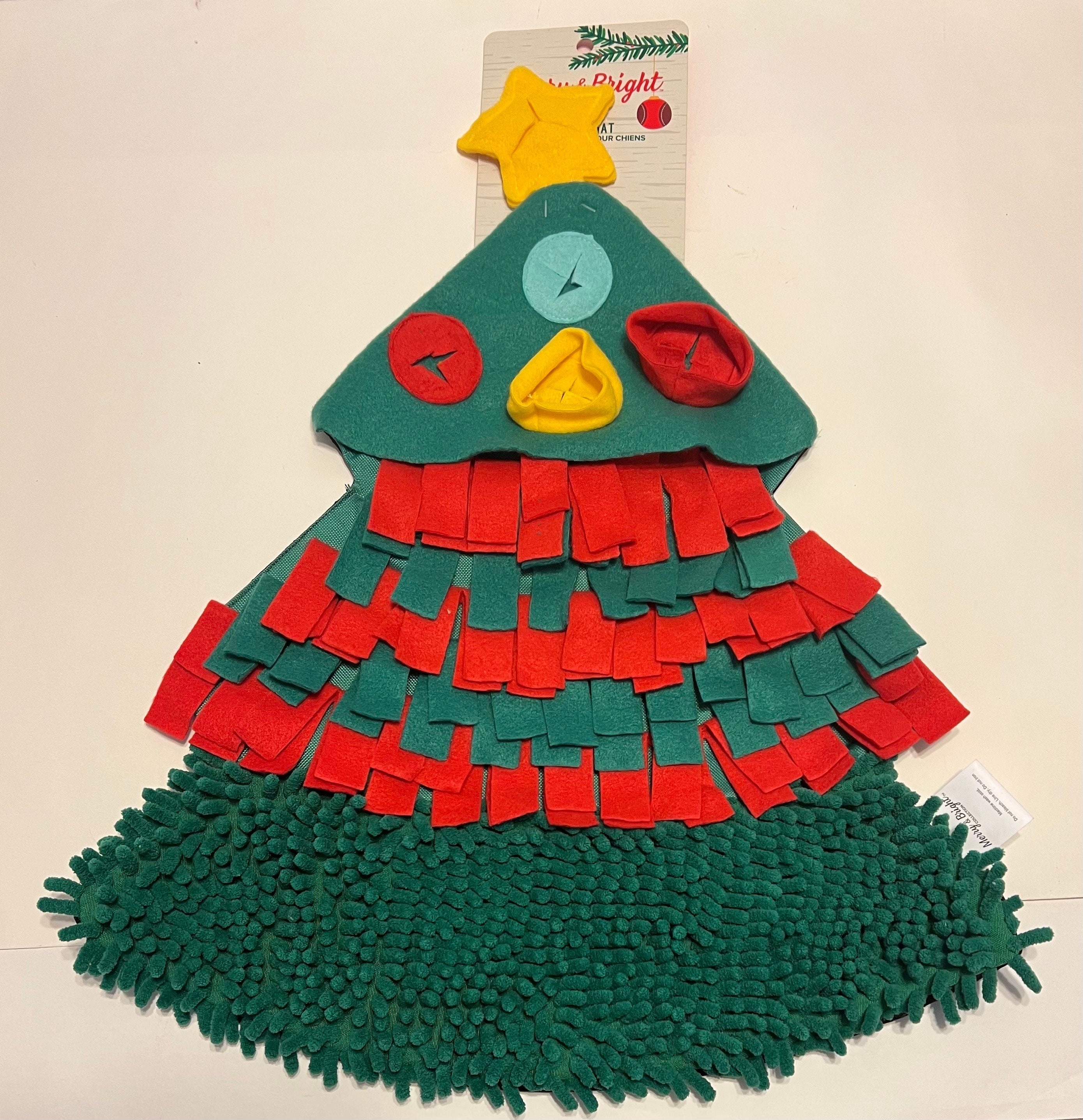 Merry & Bright Snuffle Mat Dog Cat Toy Christmas Tree Dog