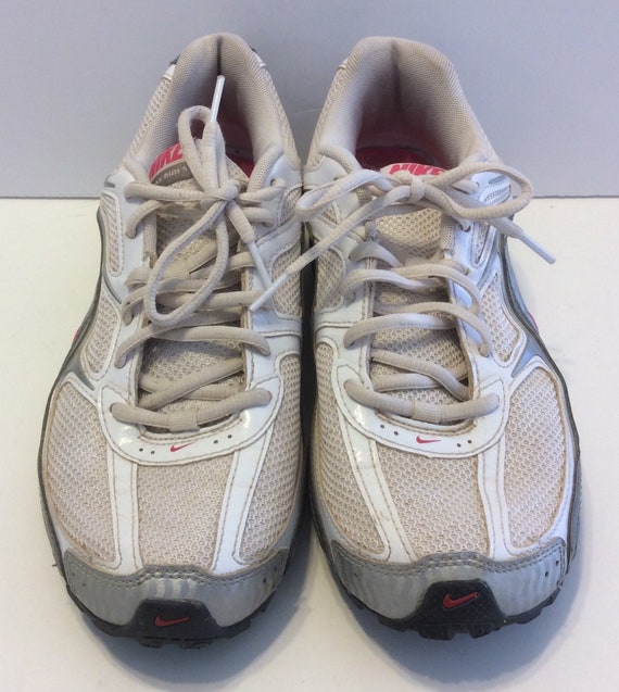 Nike Womens Reax Run 5 Lace up White 