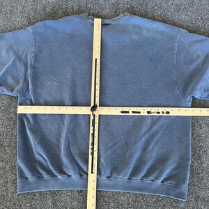 Nike VTG Sweatshirt Blue Green “Sports & Fitness” Screen Print Distressed Y2K bild 4