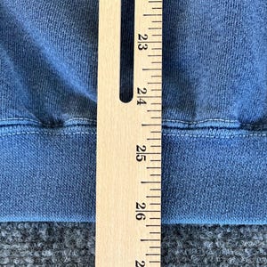 Nike VTG Sweatshirt Blue Green “Sports & Fitness” Screen Print Distressed Y2K bild 9