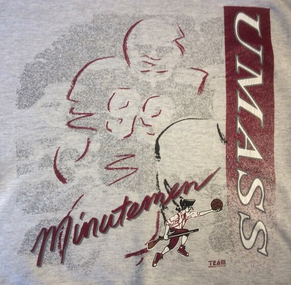University Of Massachusetts UMass Minutemen Vintag