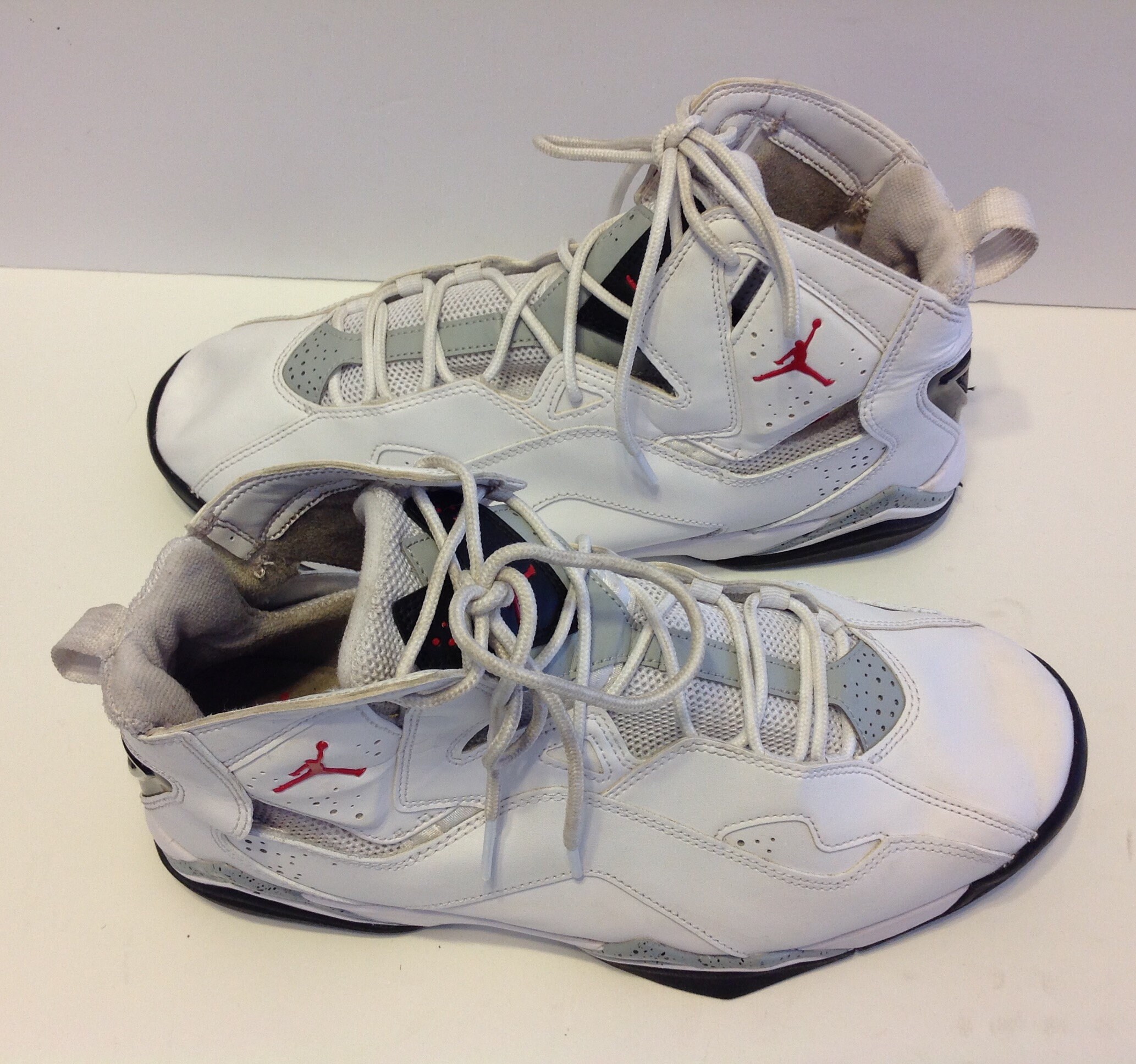 mens jordan shoes size 10.5