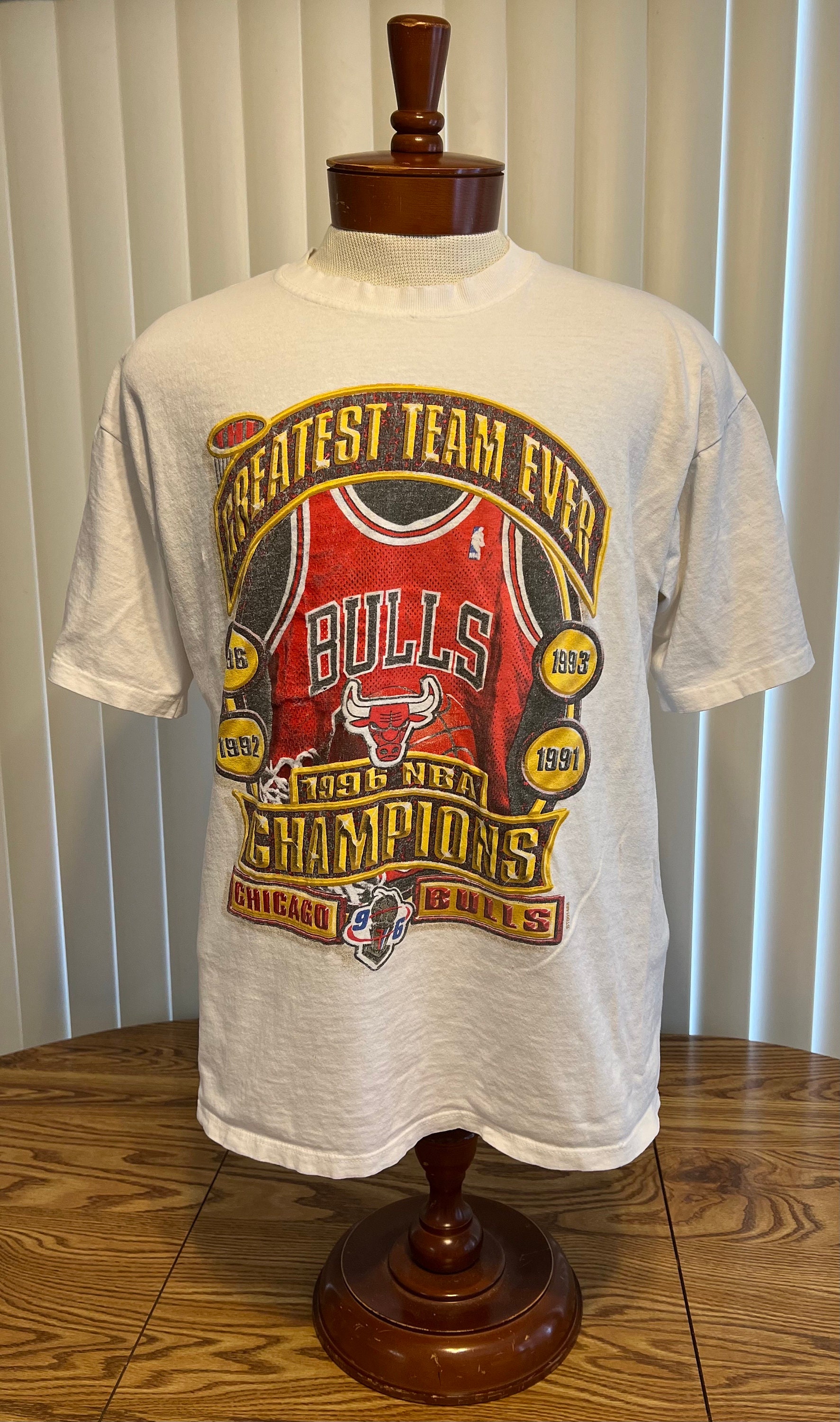 Vintage Chicago Bulls Starter Tee Shirt 1996 Size Large Made in USA