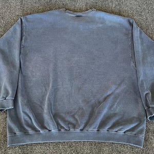 Nike VTG Sweatshirt Blue Green “Sports & Fitness” Screen Print Distressed Y2K bild 2