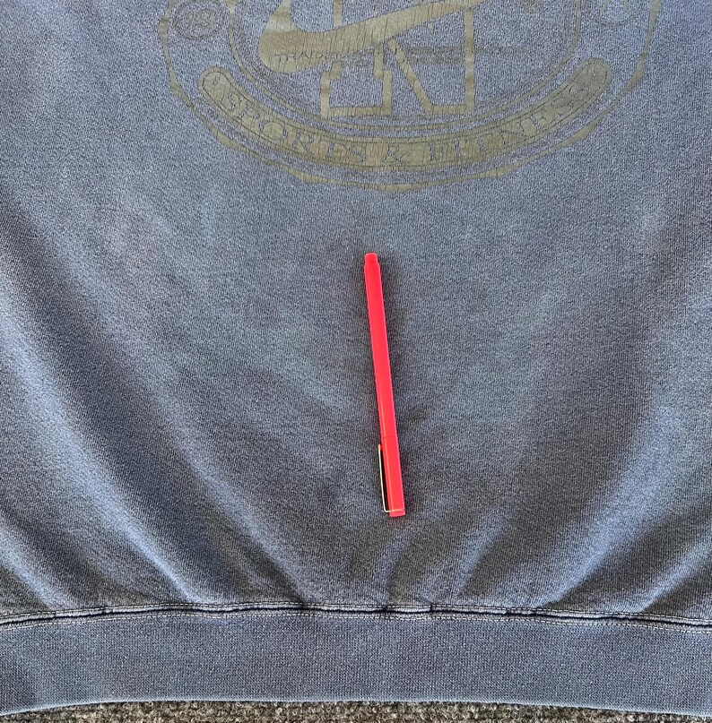 Nike VTG Sweatshirt Blue Green “Sports & Fitness” Screen Print Distressed Y2K bild 11