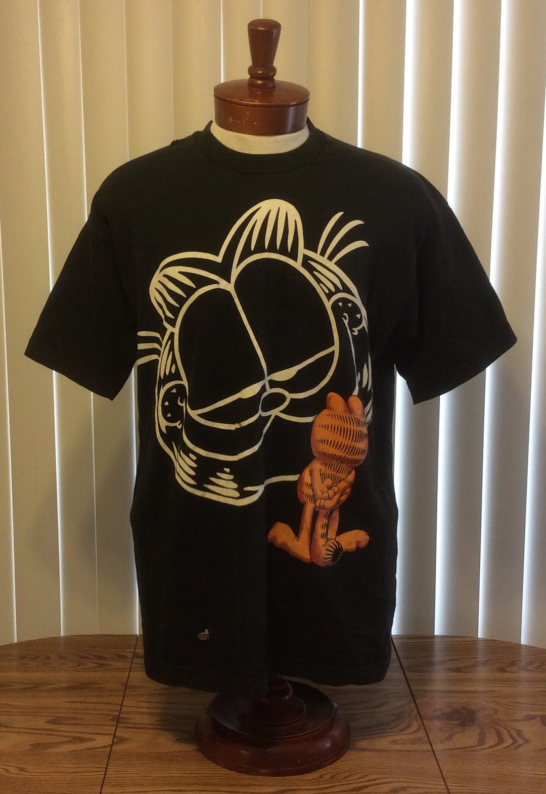 Paws XL Size Loom 1995 Fruit of the Shirt Large Garfield Vintage Stitch T Single - Etsy Black Distressed Graphic Print