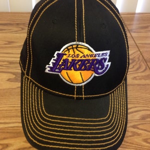 Vintage Los Angeles Lakers New Era Fitted Pro Basketball Hat, Size 6 7 –  Stuck In The 90s Sports
