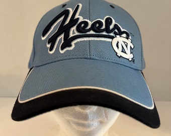 North Carolina Tar Heels Hat Carolina & Dark Blue “Heels” Spellout Homecoming