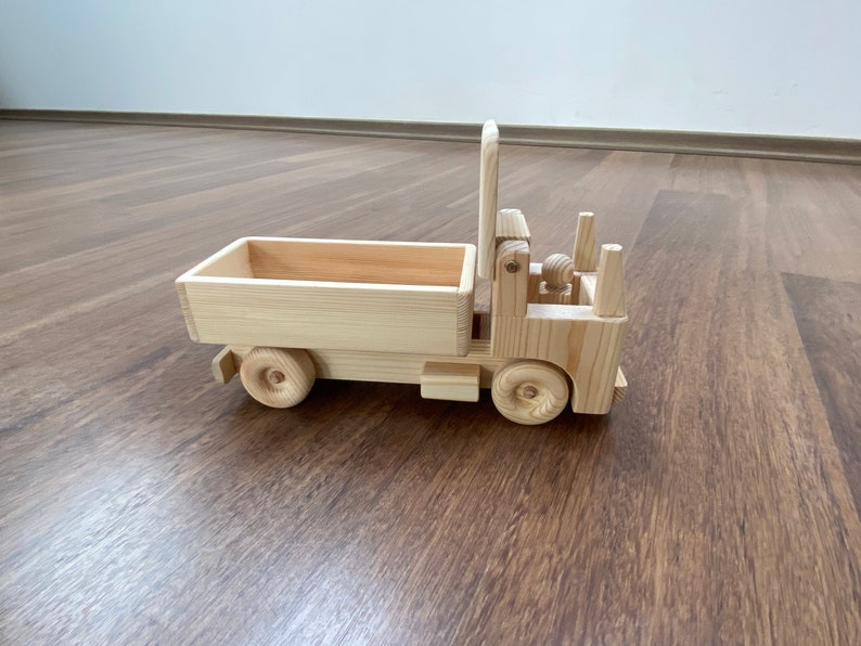 Hila, the wooden straight toy truck with a peg man driver low walls image 3