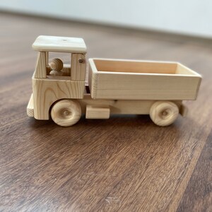 Hila, the wooden straight toy truck with a peg man driver low walls image 2