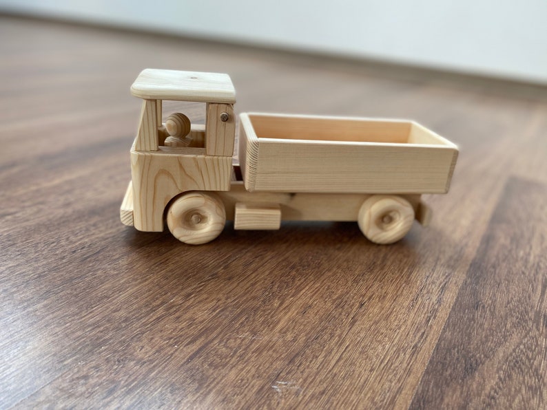 Hila, the wooden straight toy truck with a peg man driver low walls image 2