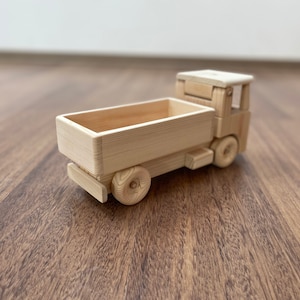 Hila, the wooden straight toy truck with a peg man driver low walls image 4