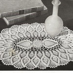 1955 Vintage Crochet Doily Pattern - "Oval Pineapple" - 14" x 21" or 8" x 12" - Instant DIGITAL PDF DOWNLOAD | Beautiful Heirloom style