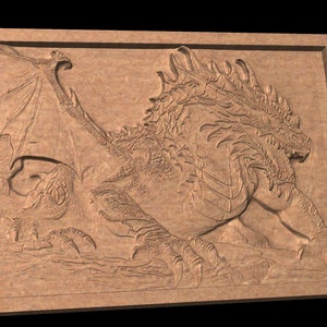 Puede incluir: Una talla de madera detallada de un dragón con las alas extendidas, las garras extendidas y una expresión feroz. El dragón está tallado en madera marrón claro y parece estar en una postura defensiva.