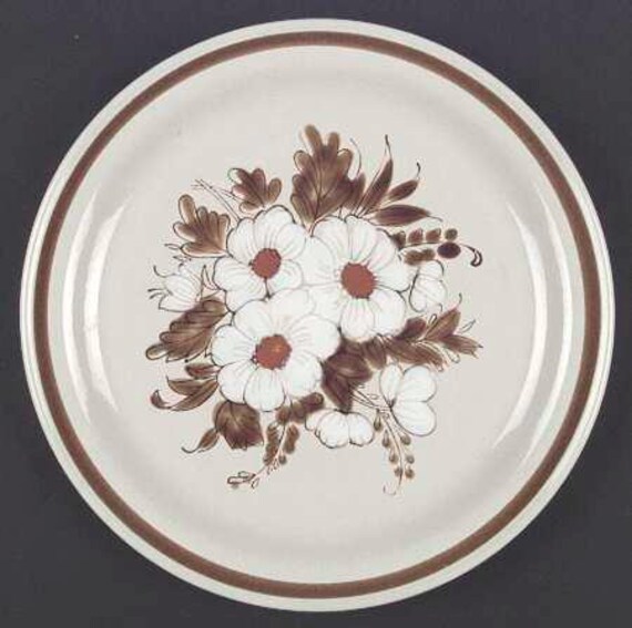 * antique plate ୨୧* フラワーレリーフ アンティークプレート Vintage 1980' Morning Wood Collection Dried Flowers Dinner Plate