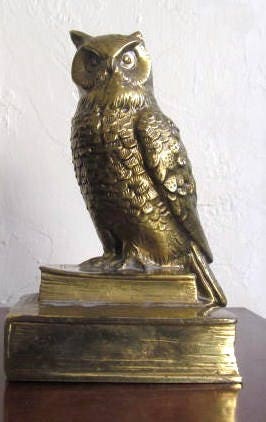 Vintage Brass Owl Paperweight: Mid-Century Collectible Display, 7"