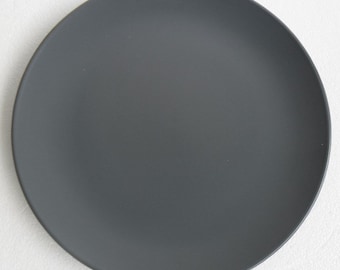 Plato llano Dinera gris oscuro de IKEA: cerámica coleccionable (27