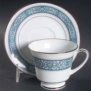 1960&#39;s Vintage Larue Footed Cup & Saucer Collectible China Set by Noritake #6913 JAPAN