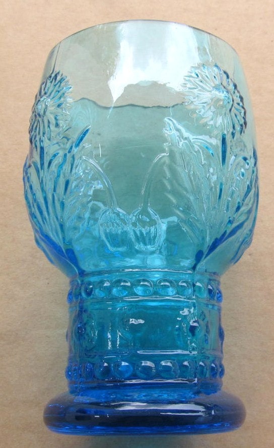 アンティーク Large Libbey Pressed Glass Dandelion Flower Designed Blue Color