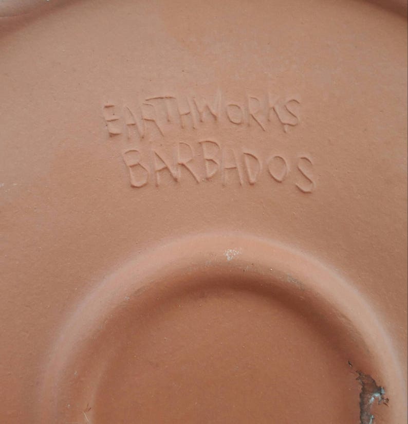 Handmade Earthworks Ceramic Pottery SUNSHINE 3 Large Dinner PlatePlatter Blue /& Sun Design Barbados by Goldie Spieler