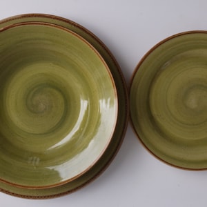Thomson Pottery Green Swirl servies: saladebord, kom, bord