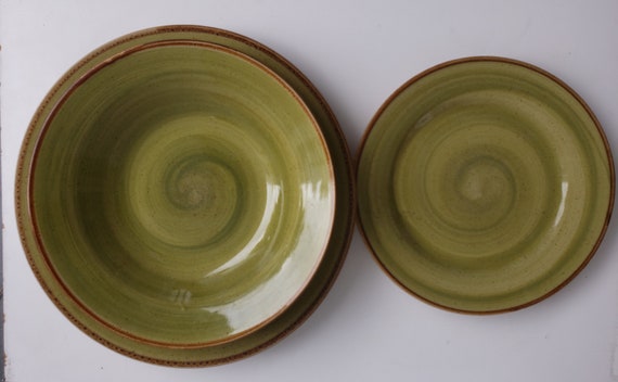 Thomson top pottery dinnerware