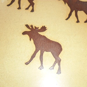 Monroe Salt Works Moose Charger Plate: Maine Stoneware Display