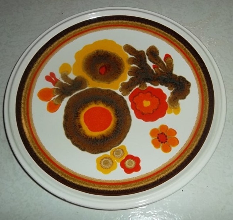 Made In Japan Vintage Mikasa Fancy Free A La Mode Collectible Dinner Plate E7801
