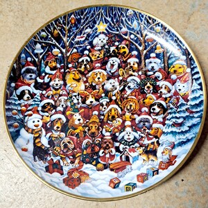 Franklin Mint Santa Paws Porcelain Plate: 1990s Limited Edition