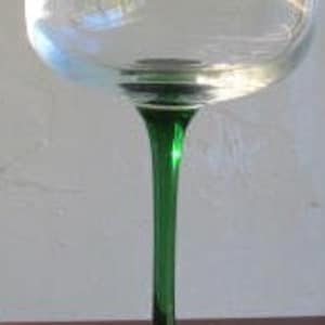 Arcoroc (1) Handblown Luminarc D&#39;Arques, Green Stem, Wine, Large Glass Goblet France