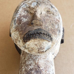 Vintage Igbo Wood Figure Statue: Nigerian Tribal Art, 19th-20th Century