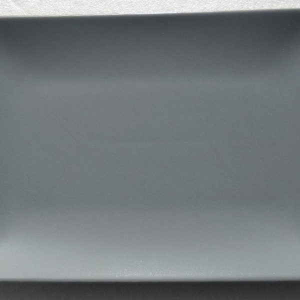 Assiette rectangulaire 11 po. Dinera Grey par IKEA en Fargrik Dinera Grey n° 18691 par IKEA Fabriqué en Suède