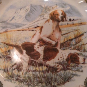 Churchill &quot;Hunting Dogs&quot; Display Plate  Fine Porcelain by Ray Hutchins, Made In England