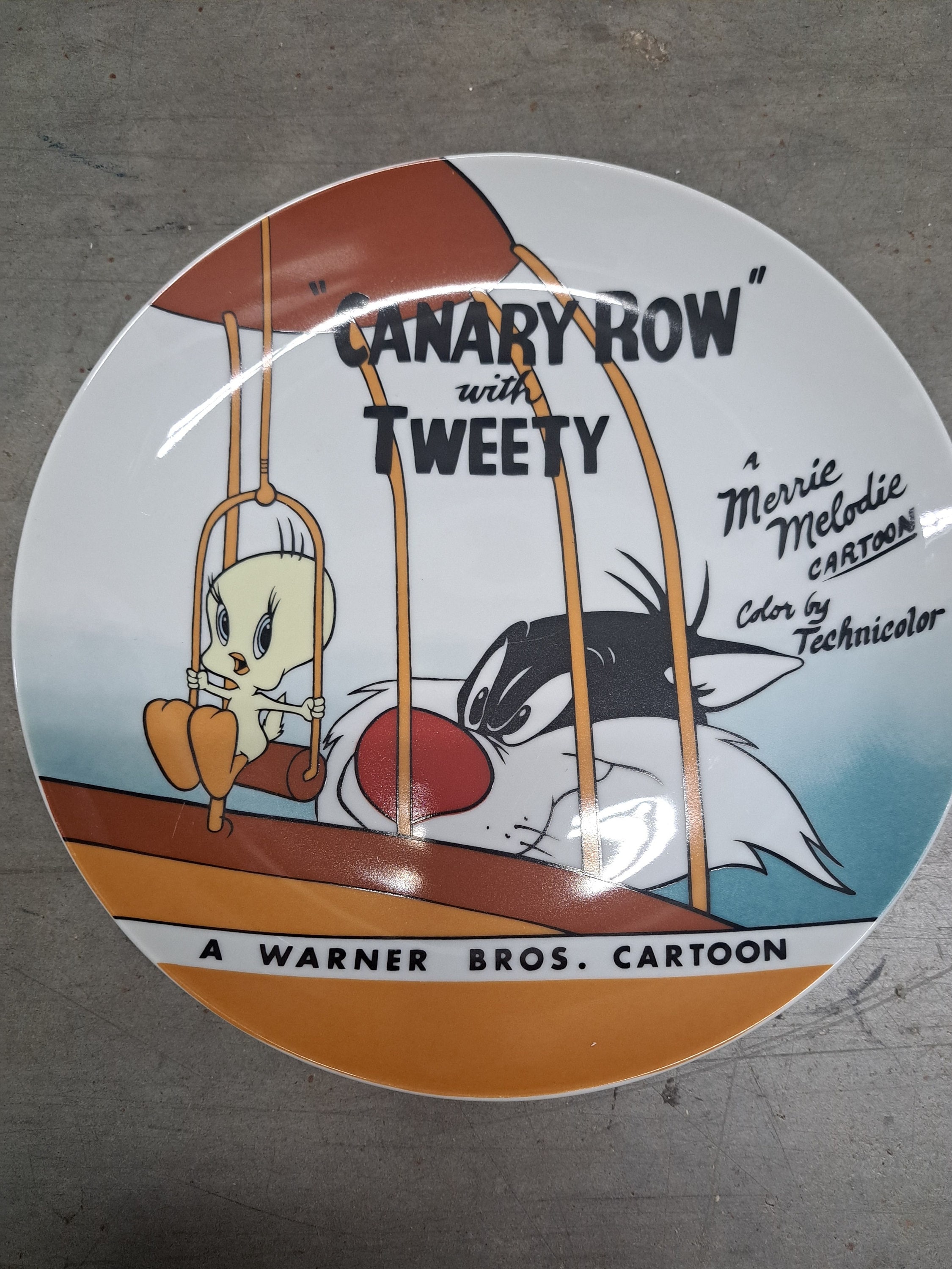1994 Looney Tunes Tweety Bird Plate: Warner Bros. Canary Row