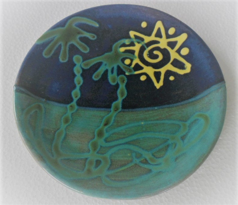 Handmade Earthworks Ceramic Pottery SUNSHINE 3 Large Dinner PlatePlatter Blue /& Sun Design Barbados by Goldie Spieler