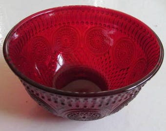Cuenco para servir postres o cenas de vidrio prensado rojo rubí de 5"
