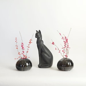 Jarrones de calabaza / Decoración de repisa negra / Jarrones de calabaza / Decoración de repisa / Jarrones de repisa / Jarrón de cerámica negra en par / Decoración negra de Academia /