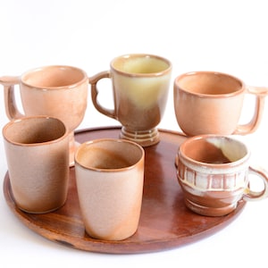 Tazze in ceramica Frankoma / Ceramica da studio vintage / Ceramica Oklahoma / Tazze vintage set misto di sei / Tazze in ceramica rustica / Tazze marroni smaltate