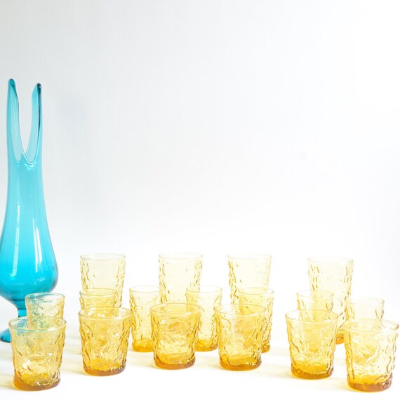 Lido glass 2024 bar table