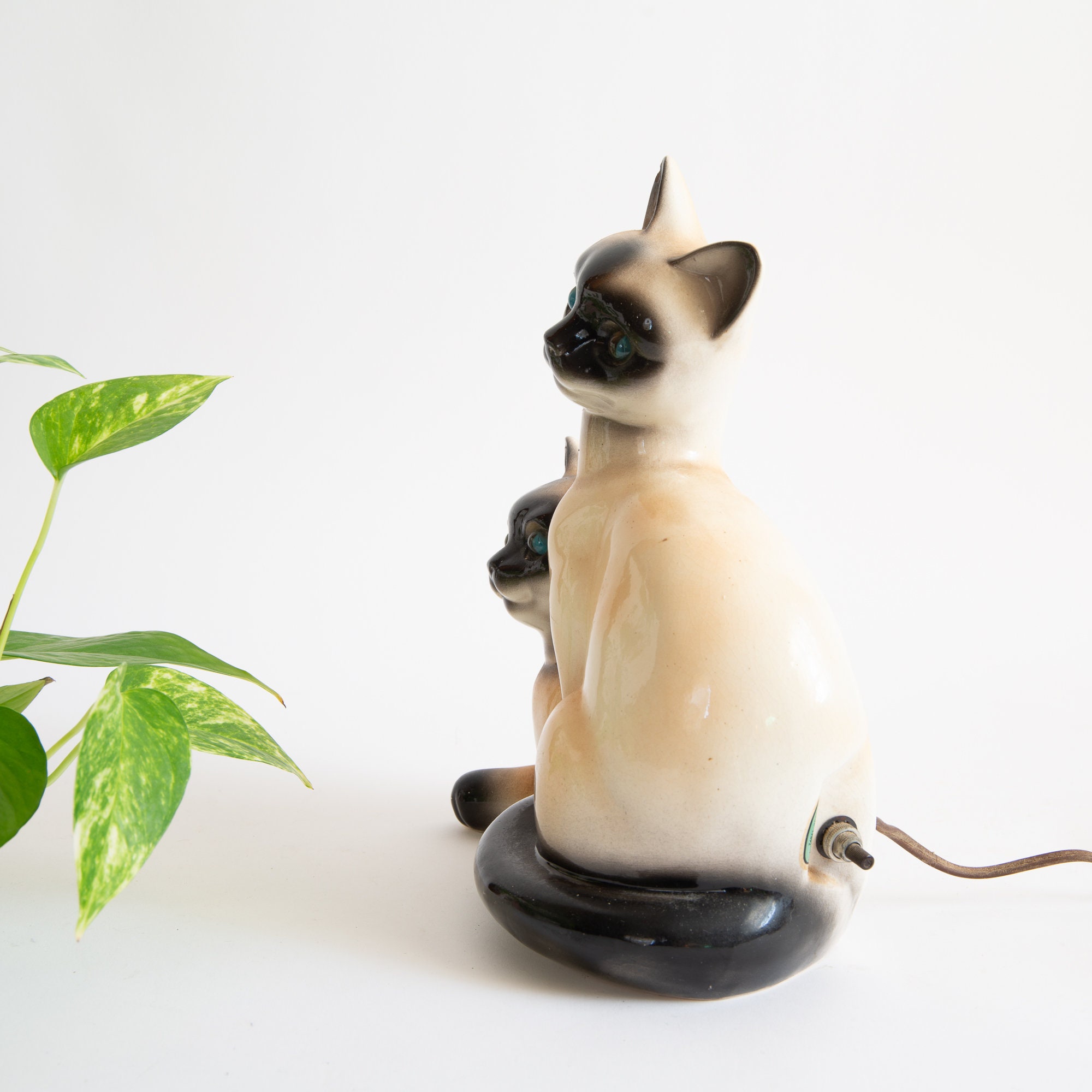 Vintage 1950s Siamese Cat Lamp – Mid‑century Ceramic Cat Light