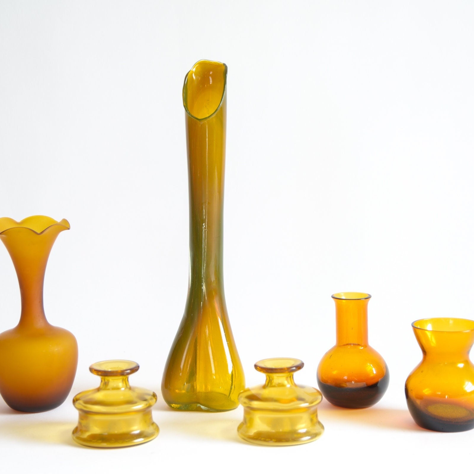 Amber Glass | Collection Amber Glass | Vase Amber | Amber Glass Bottle Collection | MOD Decor | MOD Glass Decor | Window Glass Set |