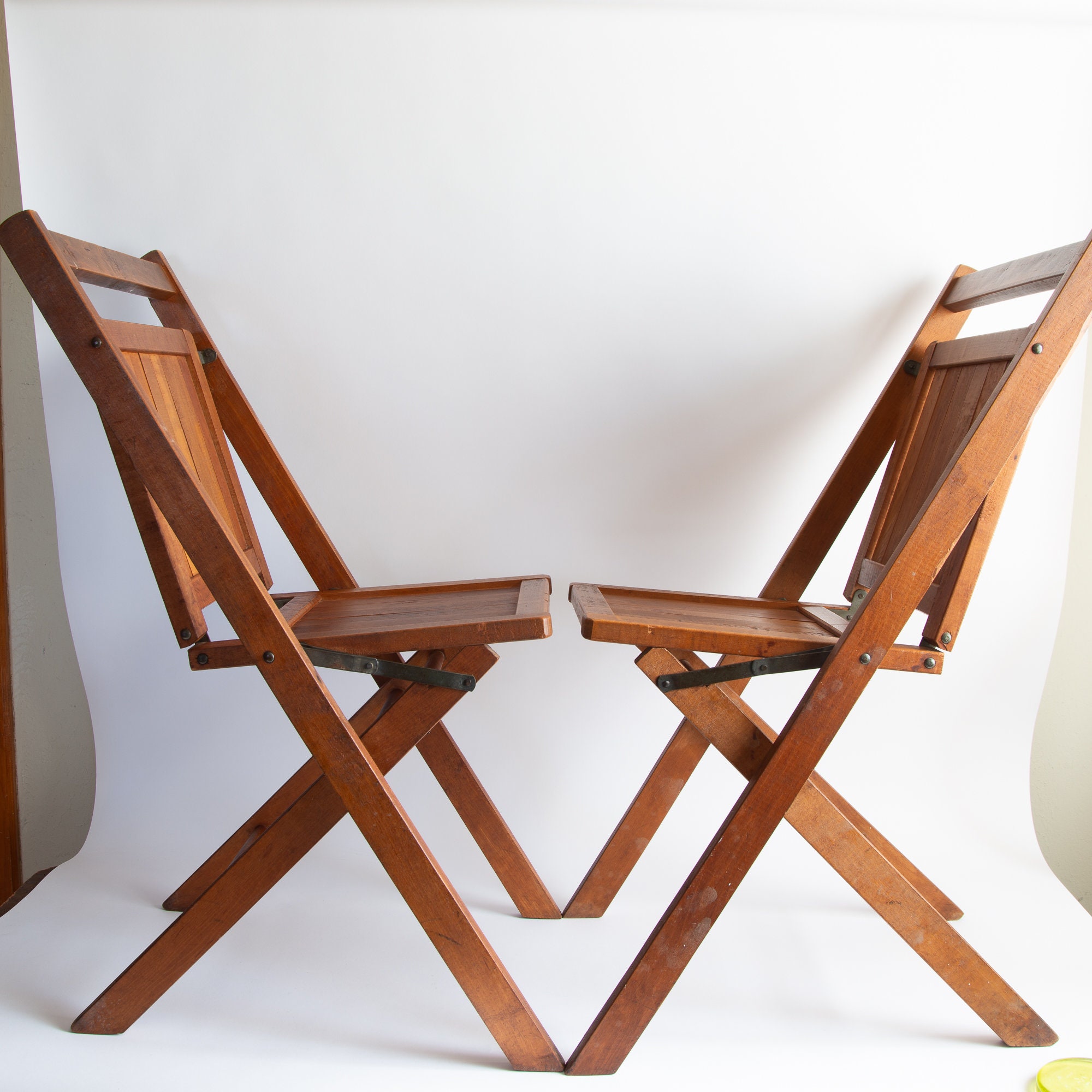 Sedia a doghe pieghevoli in legno Sedia pieghevole in legno per