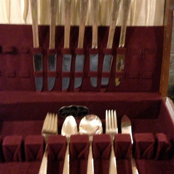 1930's Antique 36 Piece Nobility Plate Caprice Flatware Set With Case~Hotel Ware