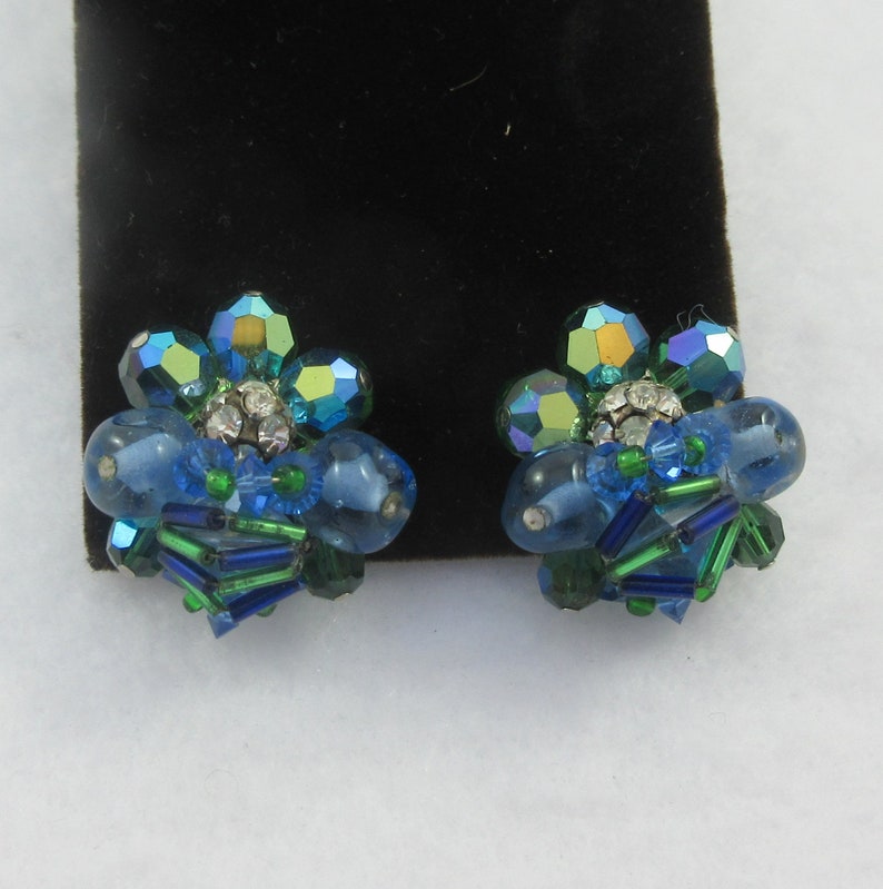 Blue Beaded Glass Green Crystals Rhinestone Necklace /& Matching Clip On Earrings Sale Vendome Demi Parure