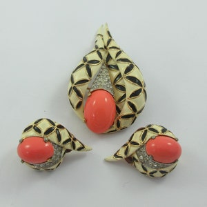 SET_  Jomaz Gold Tone Tone Enameled Red Cabochon Glass Clear Rhinestone Brooch & Matching Clip Earrings